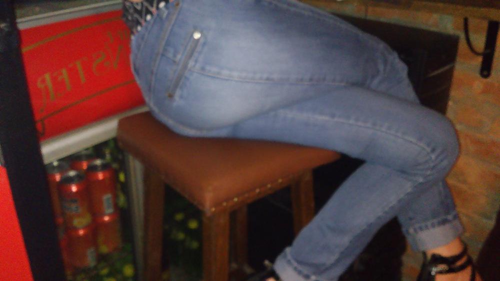 17P Great legs and ass in jeans