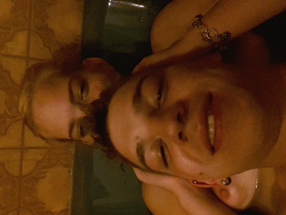 10P Take a bath with my gf