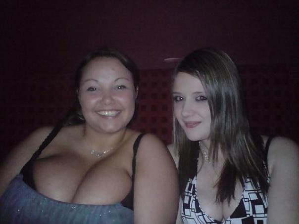 25P Thick Bitches - Fat Titties