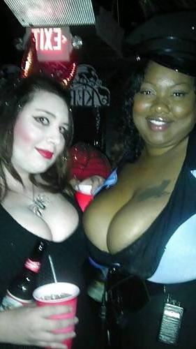 25P Thick Bitches - Fat Titties