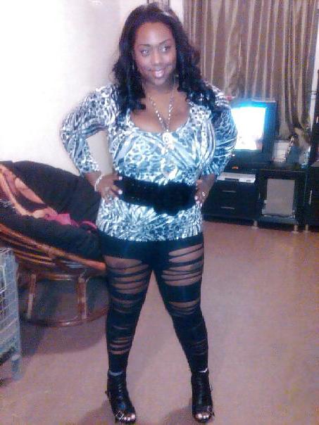 25P Thick Bitches - Fat Titties