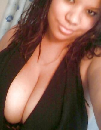 25P Thick Bitches - Fat Titties