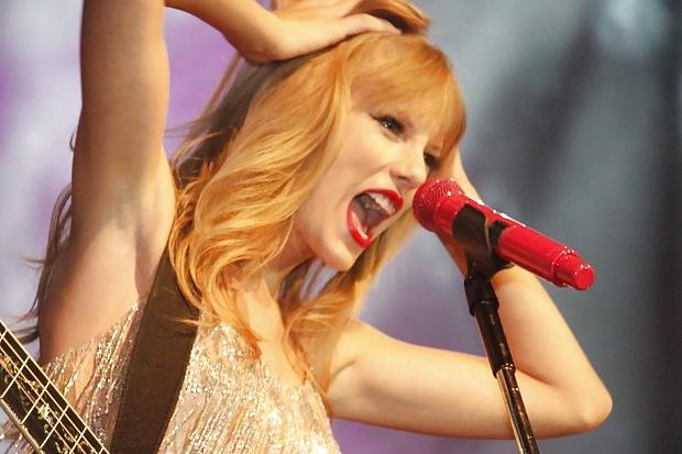 25P Taylor Swift Armpit