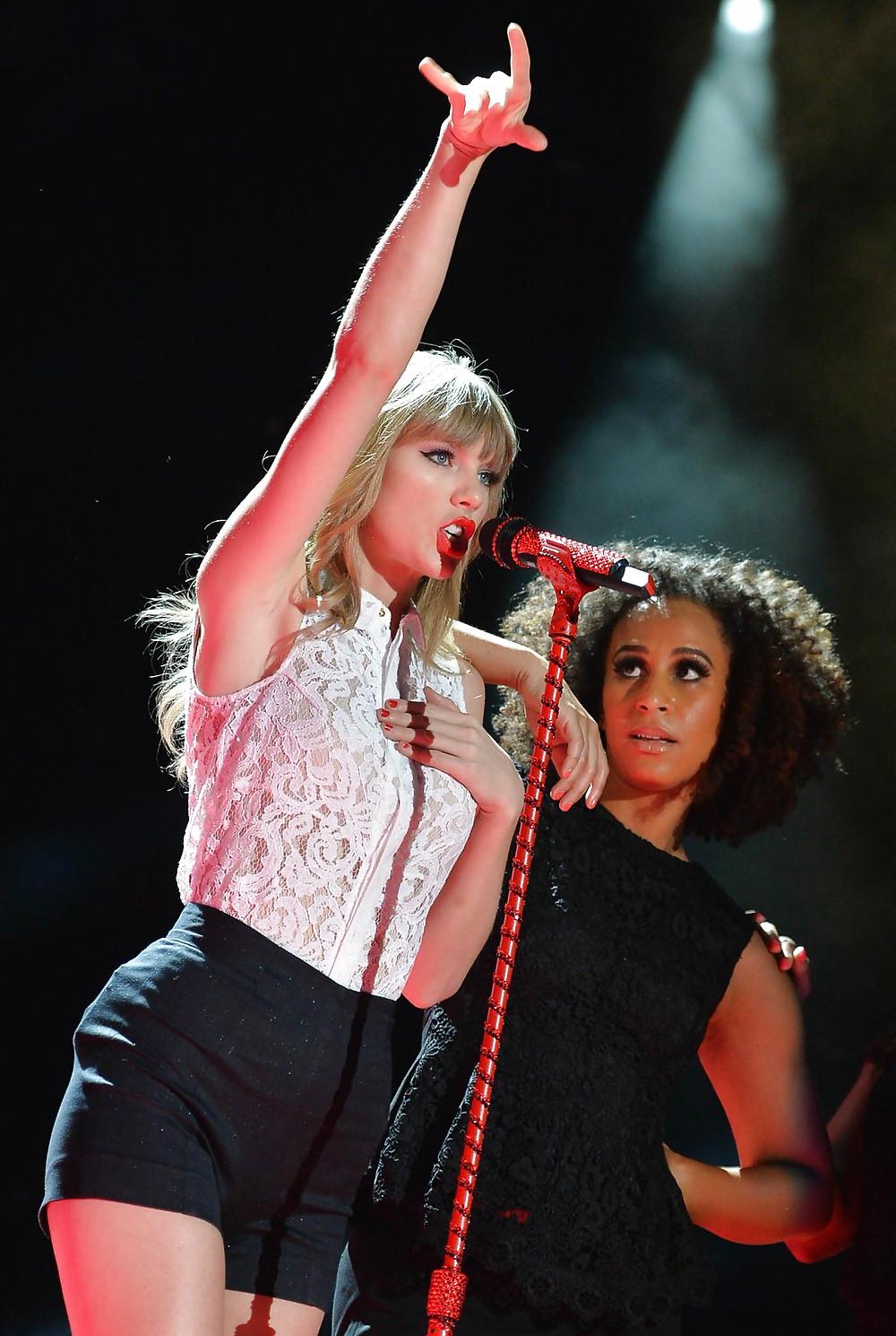25P Taylor Swift Armpit