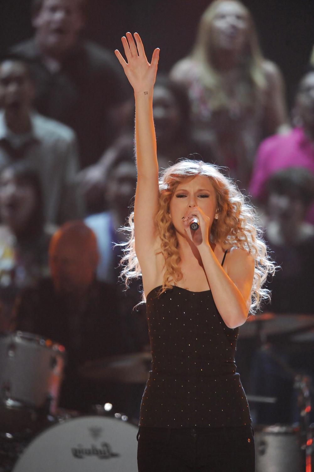 25P Taylor Swift Armpit