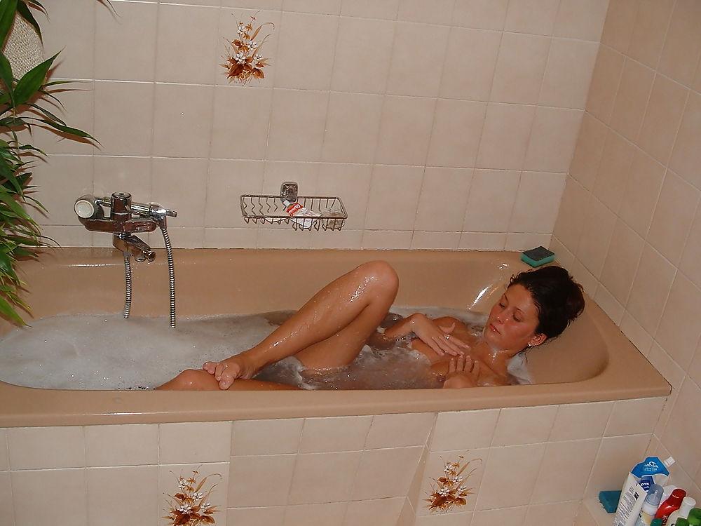 25P My Ex (5) (bathroom)