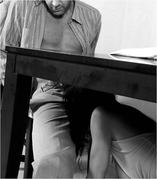 25P Black & white porn art
