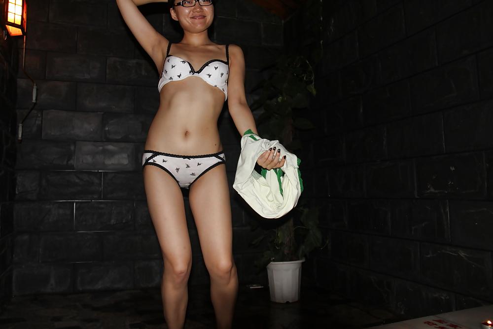 25P Chinese Wife's first striptease