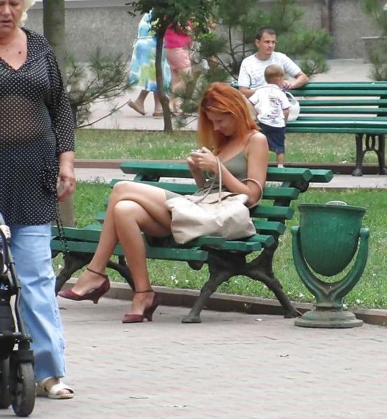 25P Candid Street Babes 7 by Voyeur TROC