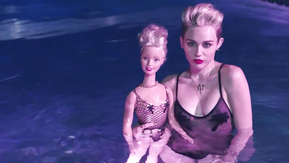 25P Screenshots from We Cant Stop music video by miley cyrus