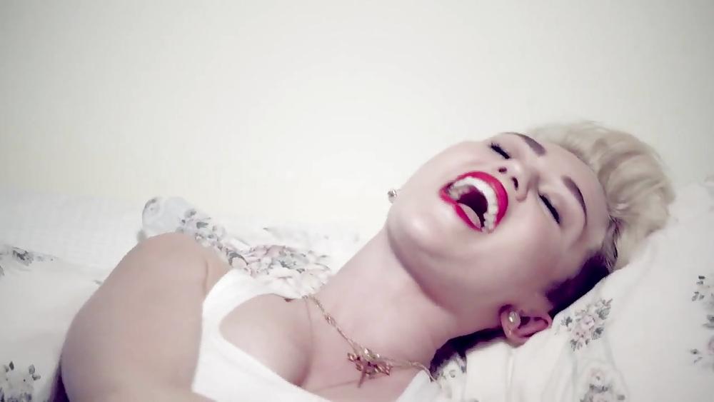 25P Screenshots from We Cant Stop music video by miley cyrus