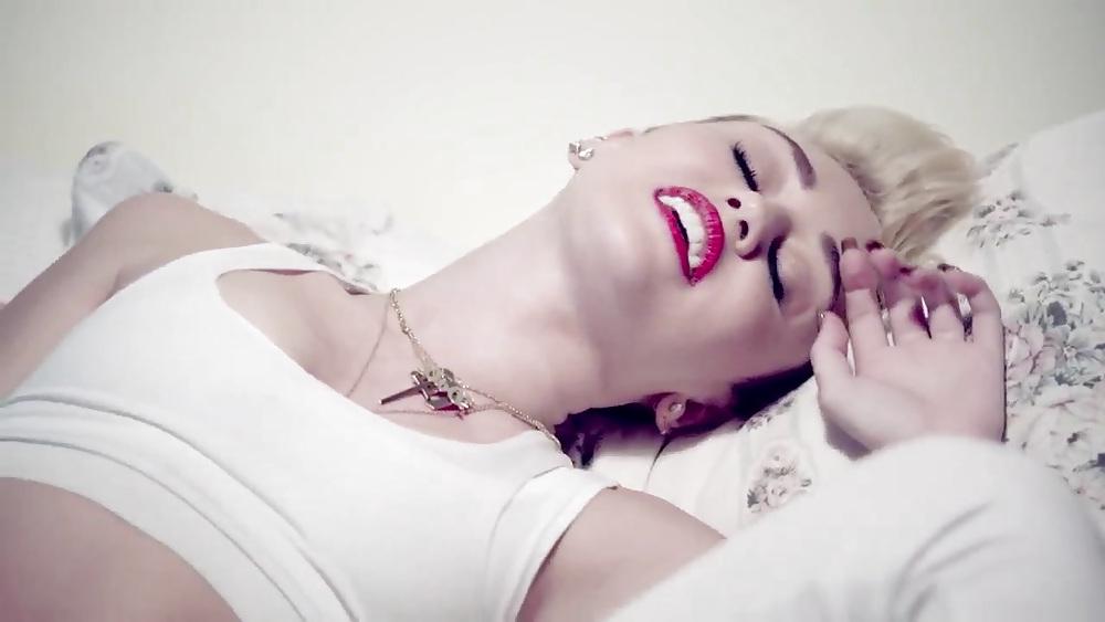 25P Screenshots from We Cant Stop music video by miley cyrus