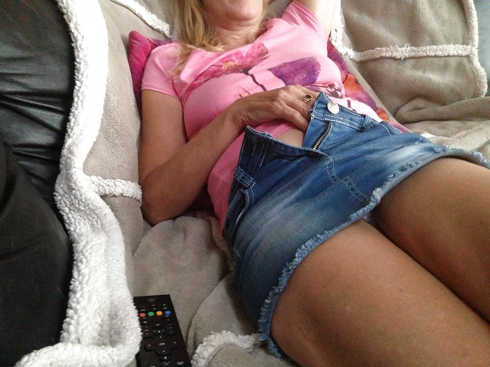 10P Upskirt my jeans miniskirt