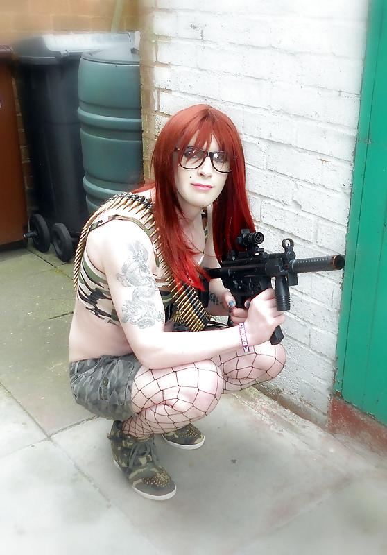 25P Tranny Supersatin Army Girl gets her gun out (Outdoor Shots)