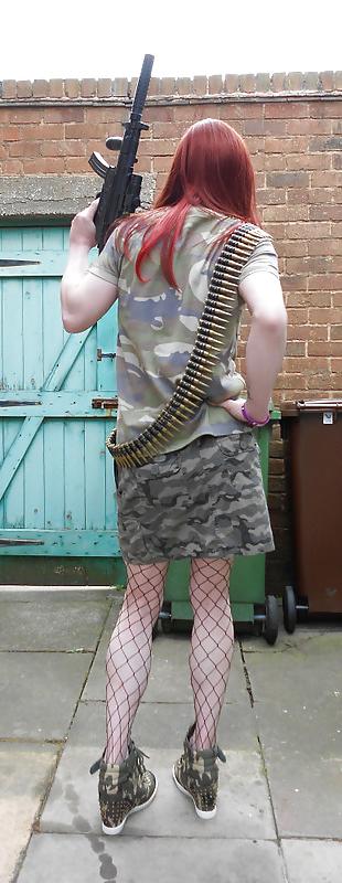 25P Tranny Supersatin Army Girl gets her gun out (Outdoor Shots)