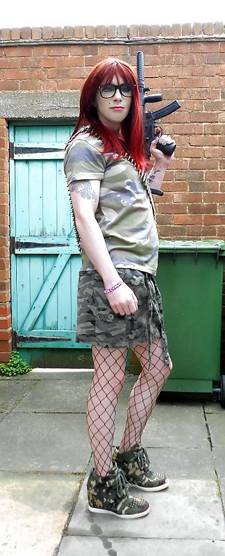 25P Tranny Supersatin Army Girl gets her gun out (Outdoor Shots)