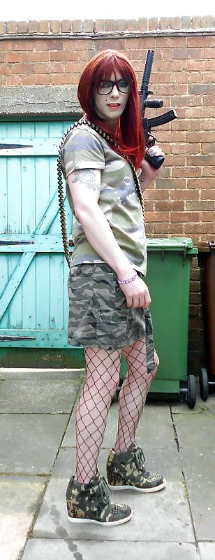 25P Tranny Supersatin Army Girl gets her gun out (Outdoor Shots)