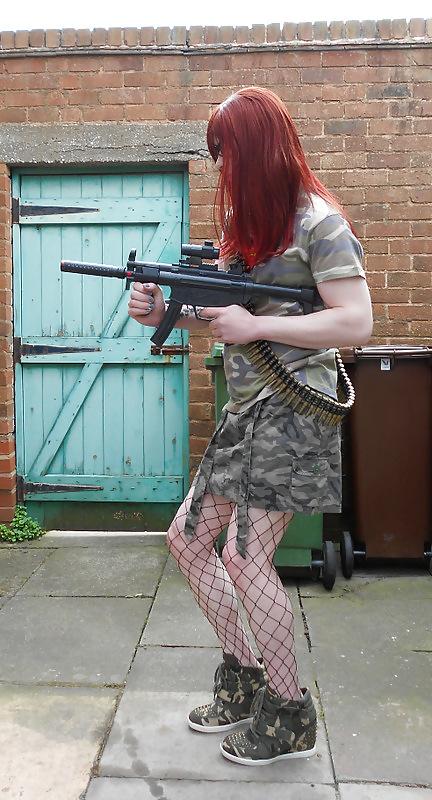 25P Tranny Supersatin Army Girl gets her gun out (Outdoor Shots)