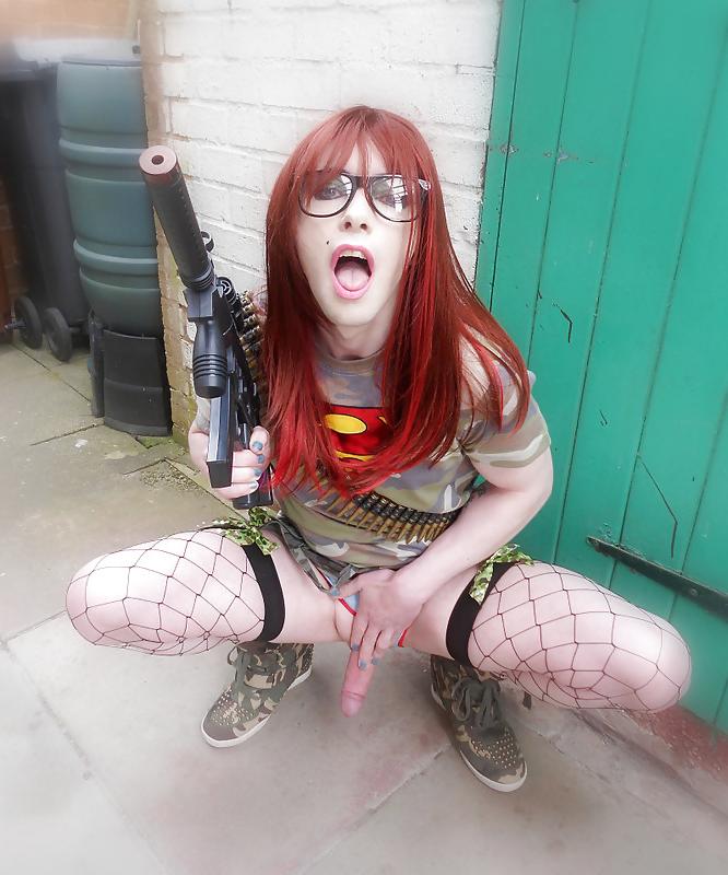 25P Tranny Supersatin Army Girl gets her gun out (Outdoor Shots)