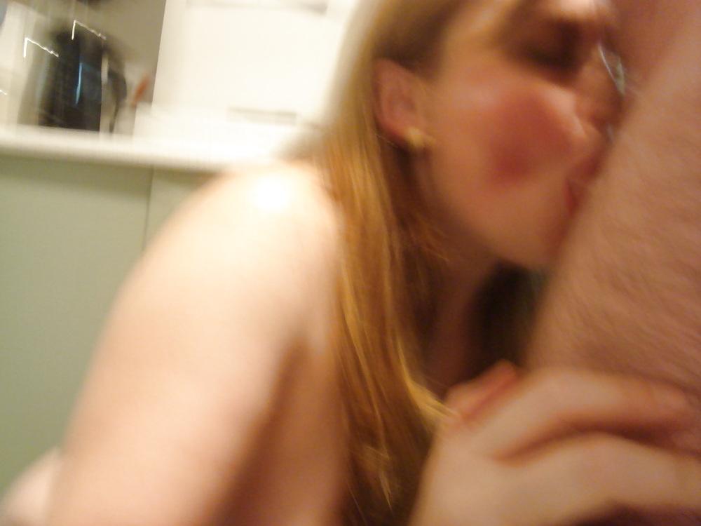 25P Curvy assed MILF