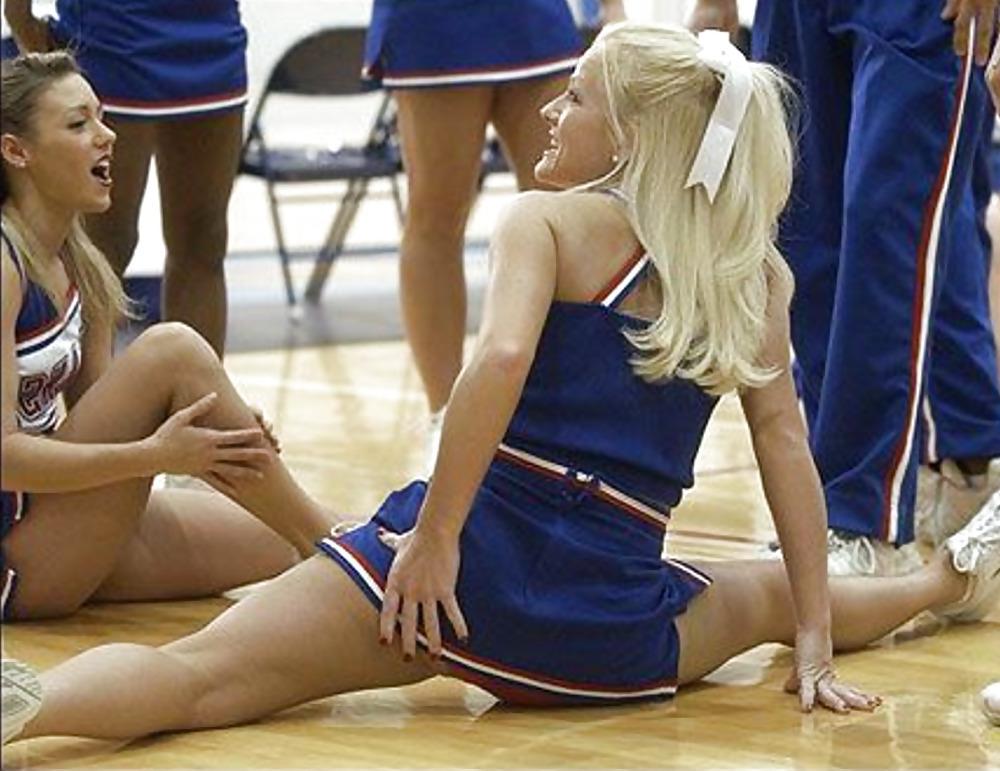 25P College Cheerleaders make my Dick Hard 1