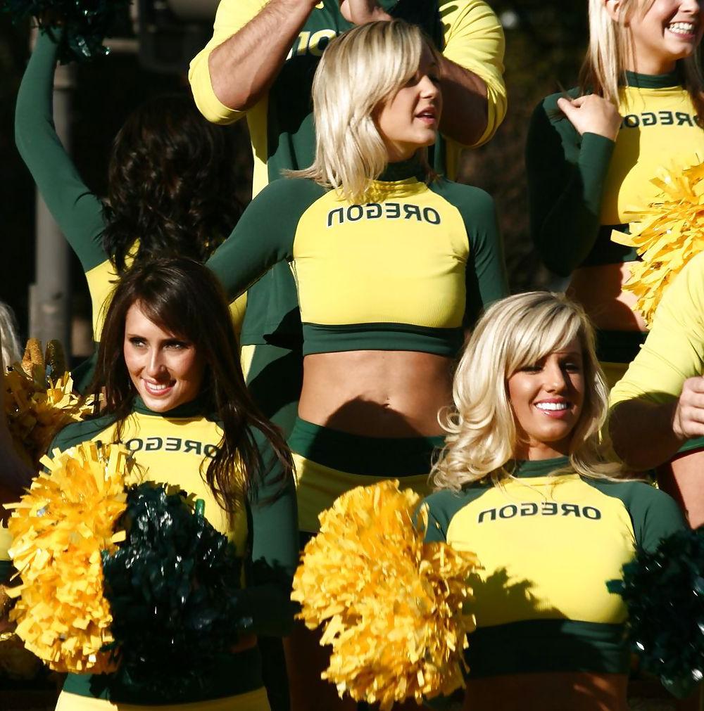 25P College Cheerleaders make my Dick Hard 1