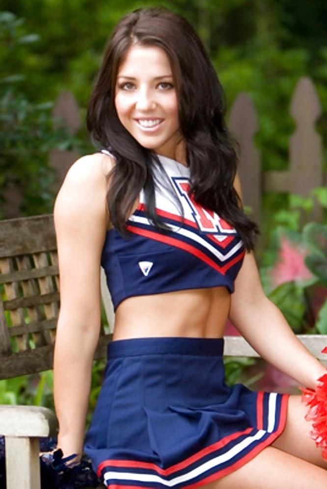 25P College Cheerleaders make my Dick Hard 1