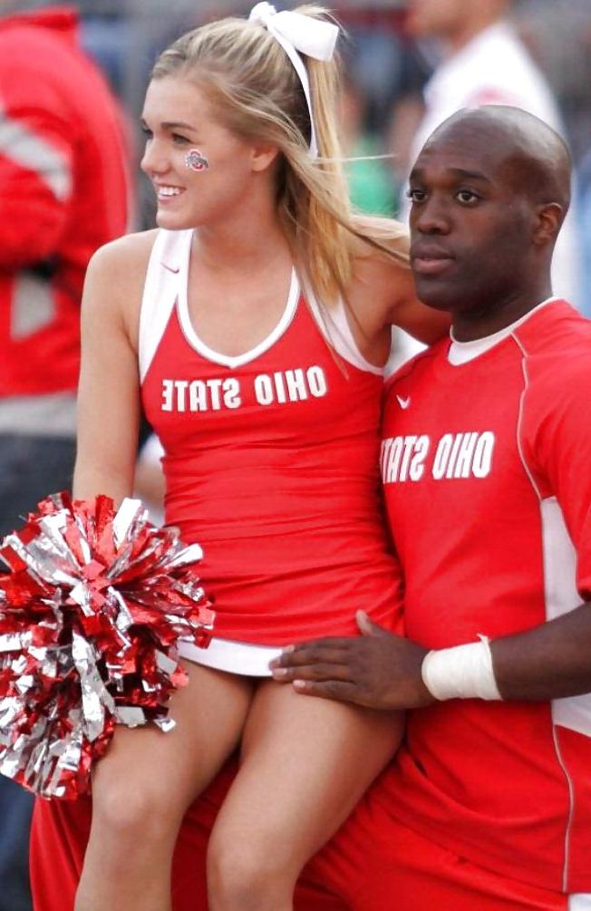 25P College Cheerleaders make my Dick Hard 2