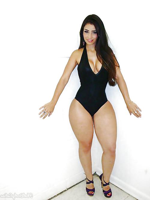 25P Wide Hips, Phat Asses,  Curvy Girls 