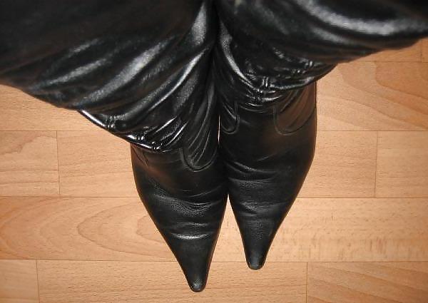 5P Neue Bilder mit Stiefeln und Jeans 