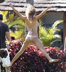 7P Leann Rimes on the beach in her thong