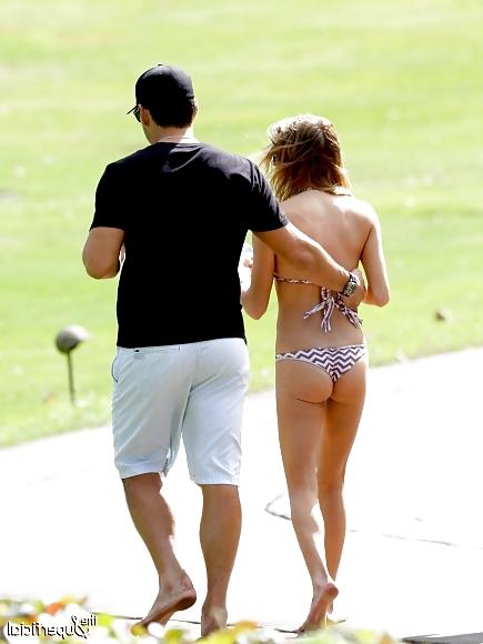 7P Leann Rimes on the beach in her thong
