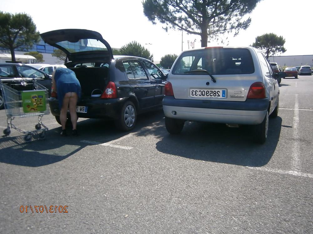 9P Public outdoor libourne sexe exhib queue salope 