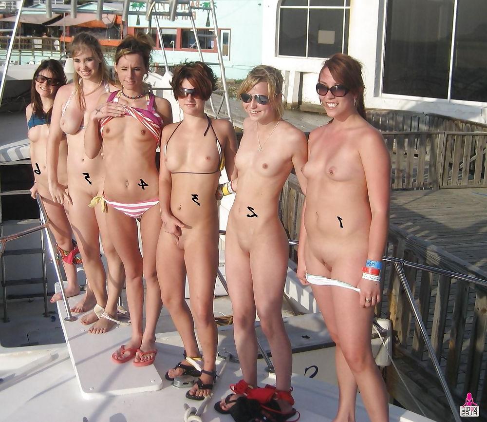 25P GIRLS IN GROUPS 3