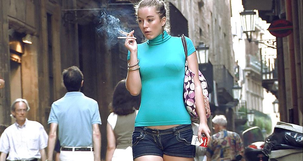 24P Glamour Smoking: Alejandra