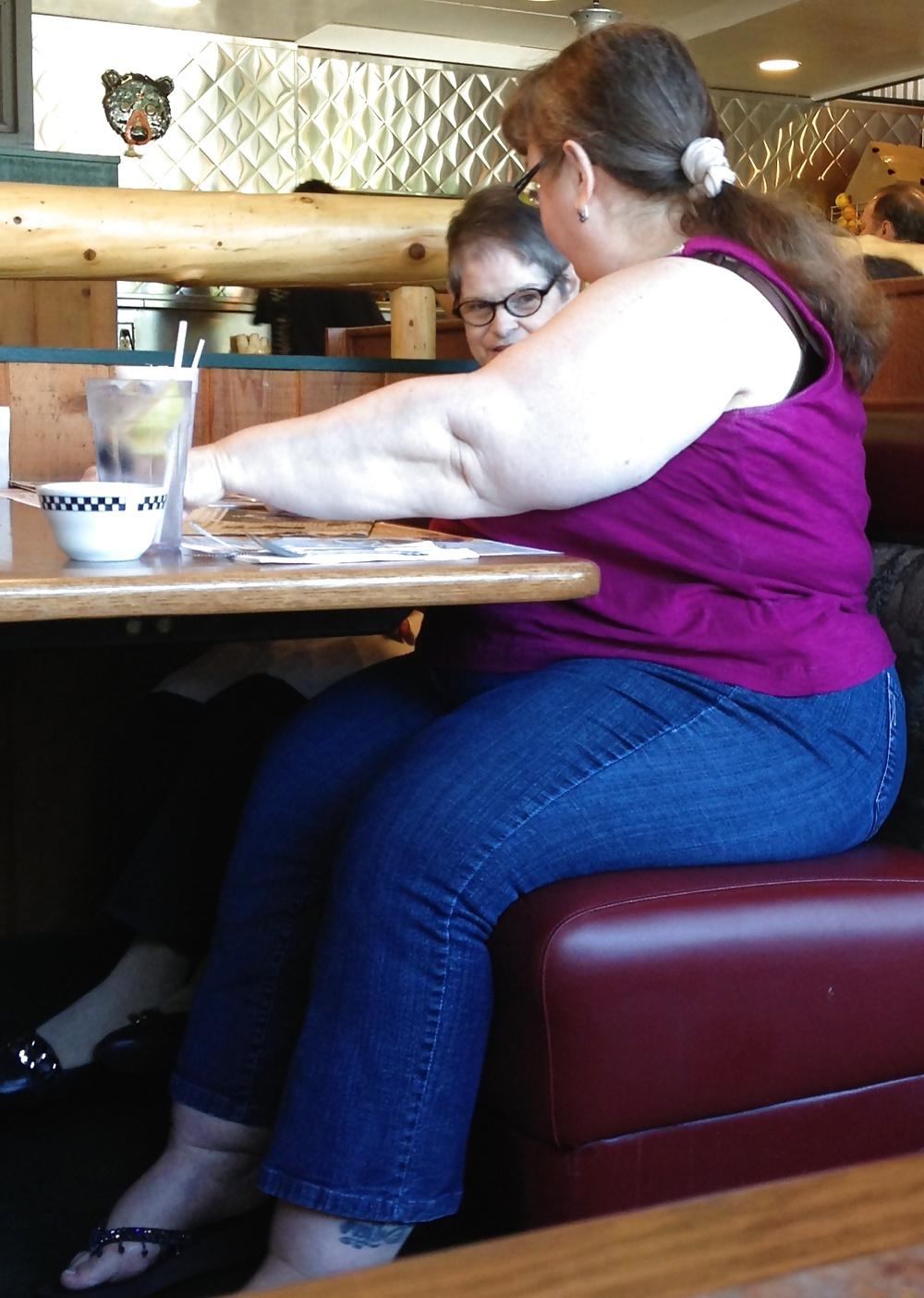 9P Fat white bbw fleshy arms