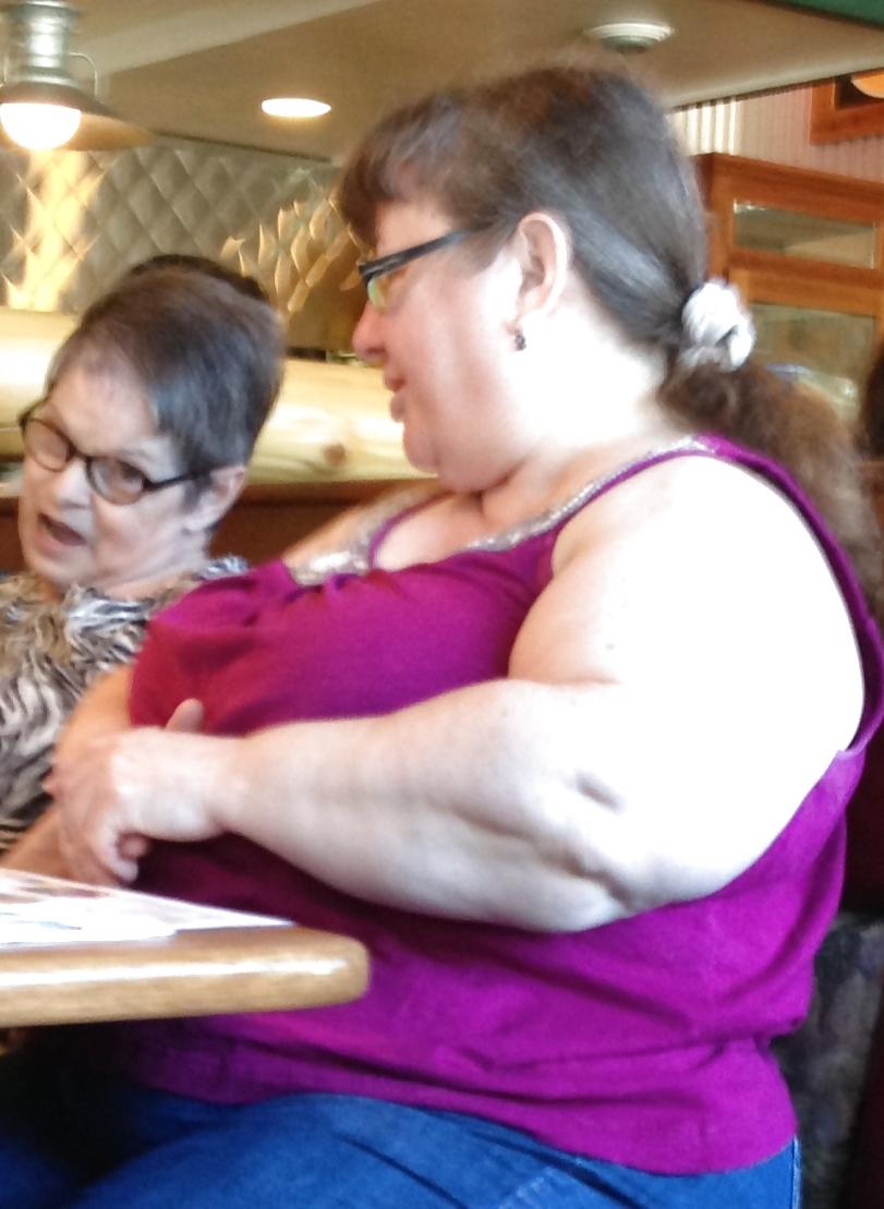 9P Fat white bbw fleshy arms