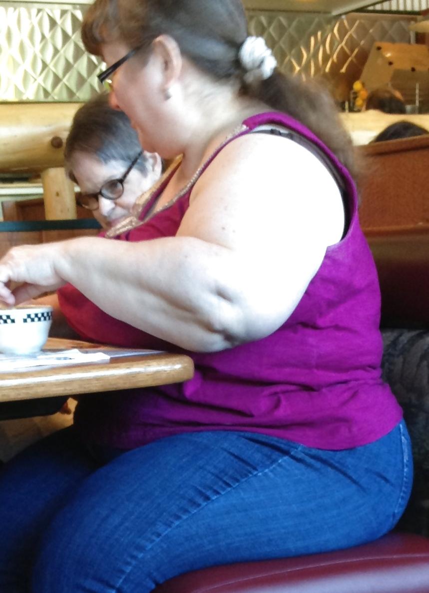 9P Fat white bbw fleshy arms