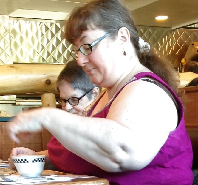 9P Fat white bbw fleshy arms