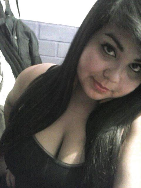 25P Valentina Chilena Tetona Non-Nude