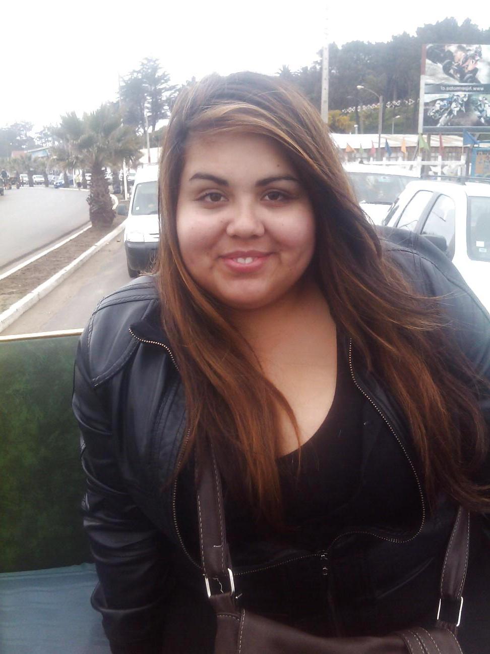 25P Valentina Chilena Tetona Non-Nude