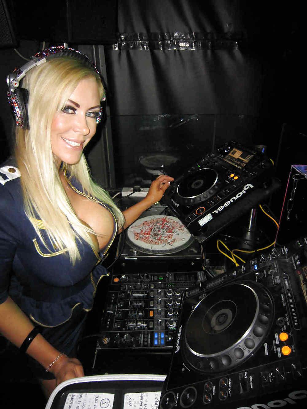 25P HoT BimBo MILF ProfeSSional & Amateur SeSSion by DarKKo