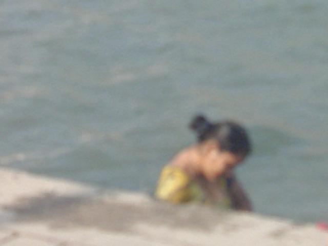 25P INDIAN BATHING WOMANS