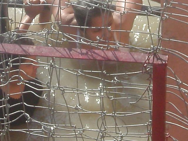 25P INDIAN BATHING WOMANS