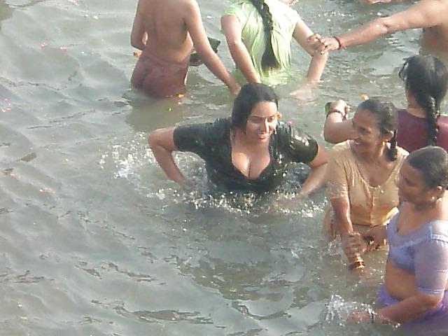 25P INDIAN BATHING WOMANS