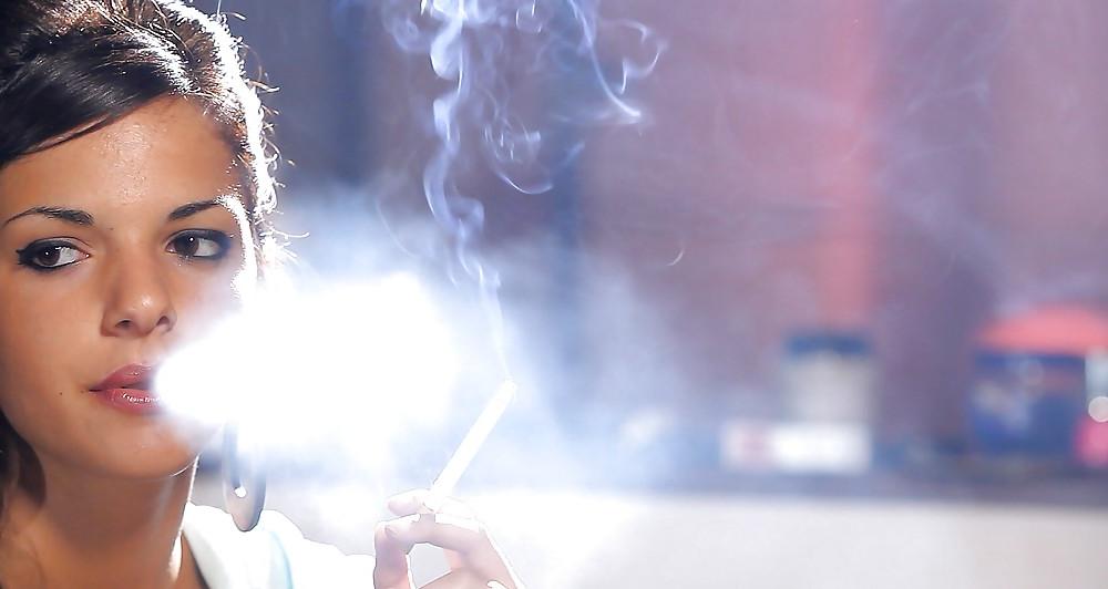 23P Glamour Smoking: Nina and Marta