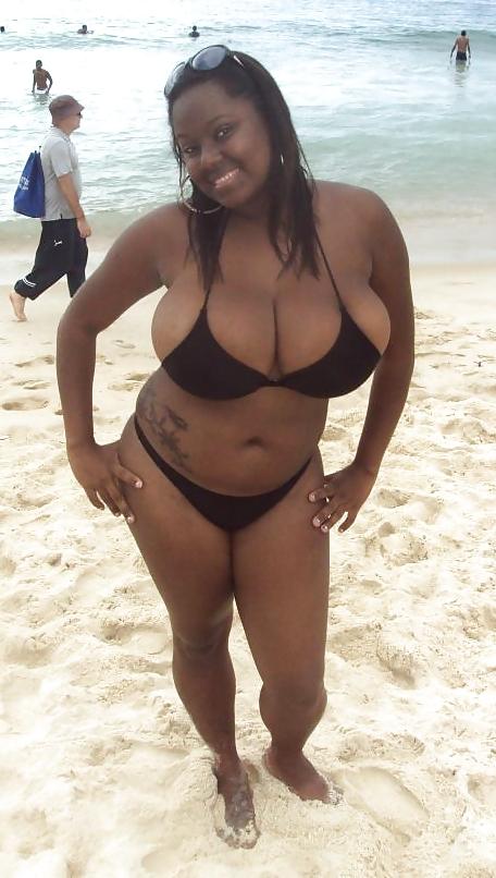 25P Massive Natural Brazilian Tits