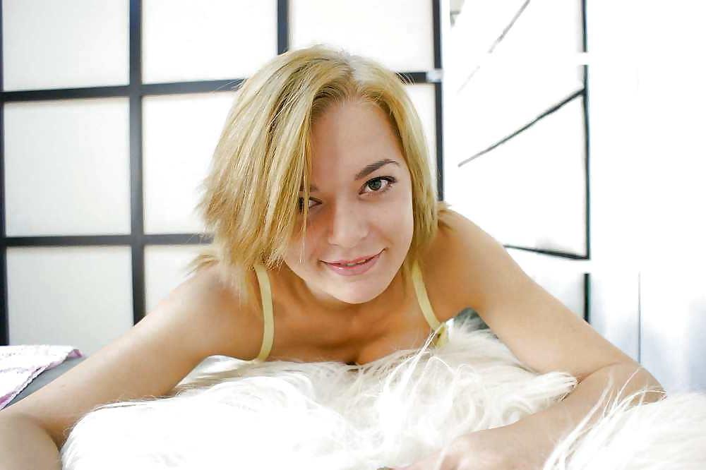 25P Video-chat girl