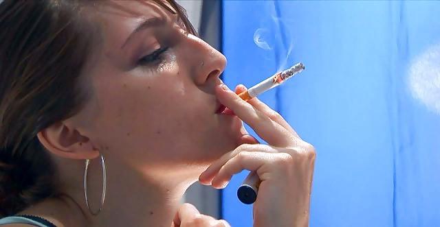 25P Glamour Smoking: Patricia