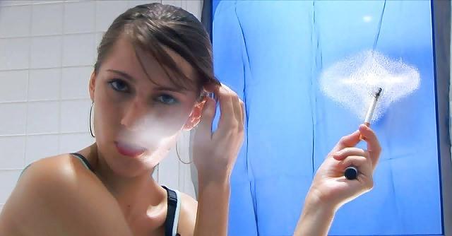 25P Glamour Smoking: Patricia